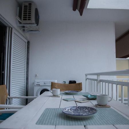 Grey Theros Apartments Paralia Dionysiou Esterno foto