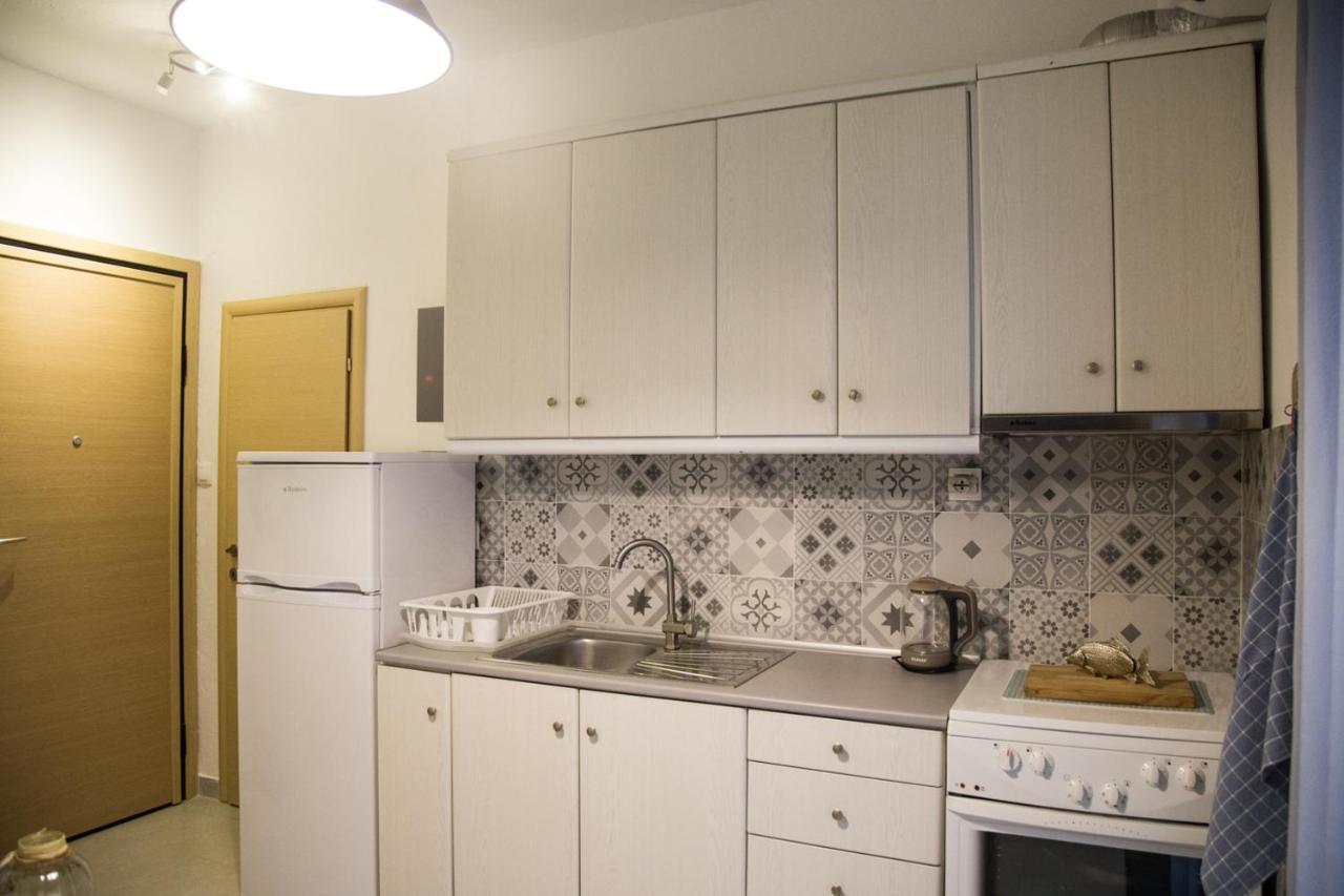 Grey Theros Apartments Paralia Dionysiou Esterno foto