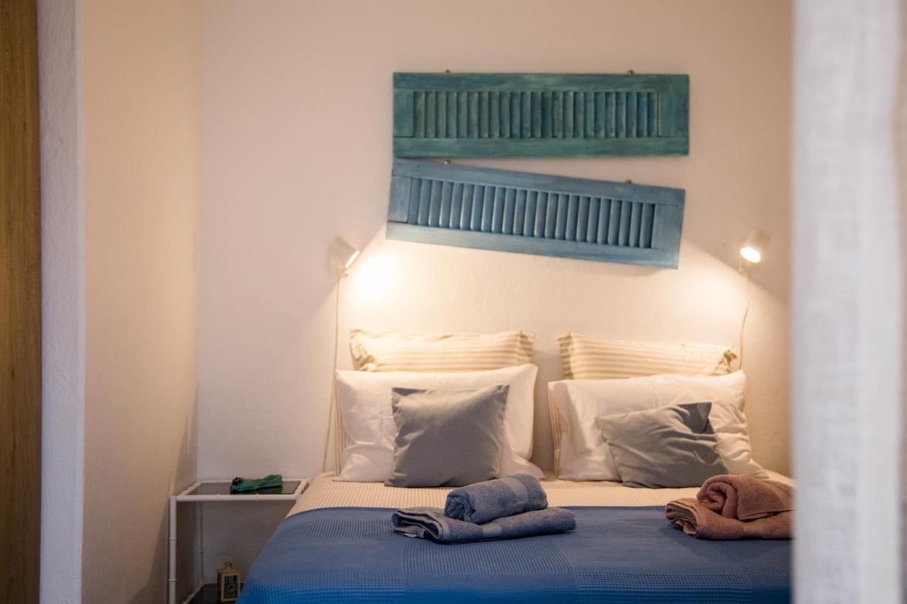 Grey Theros Apartments Paralia Dionysiou Esterno foto