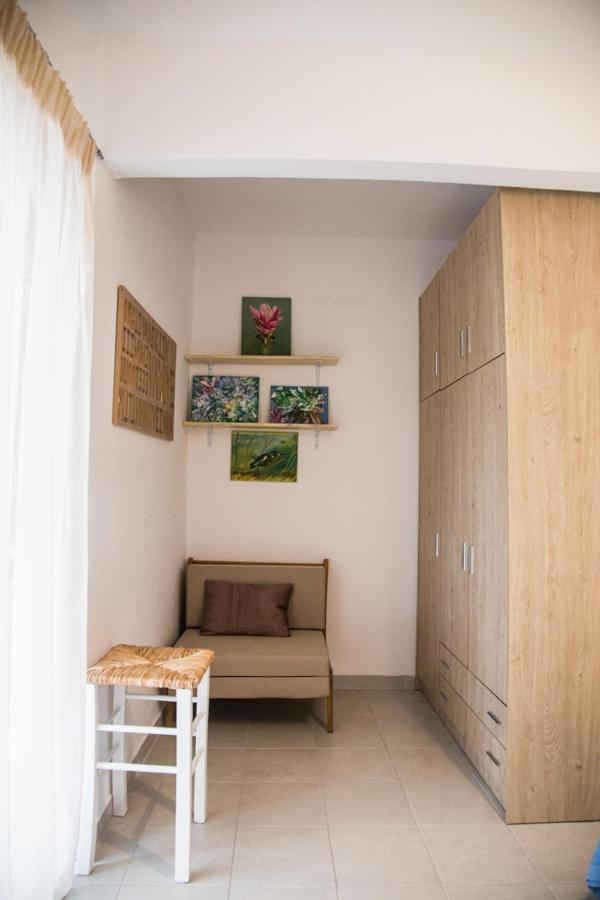 Grey Theros Apartments Paralia Dionysiou Esterno foto
