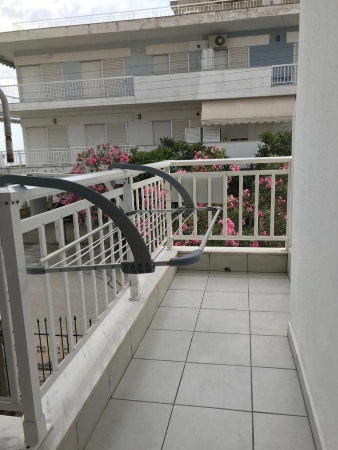 Grey Theros Apartments Paralia Dionysiou Esterno foto